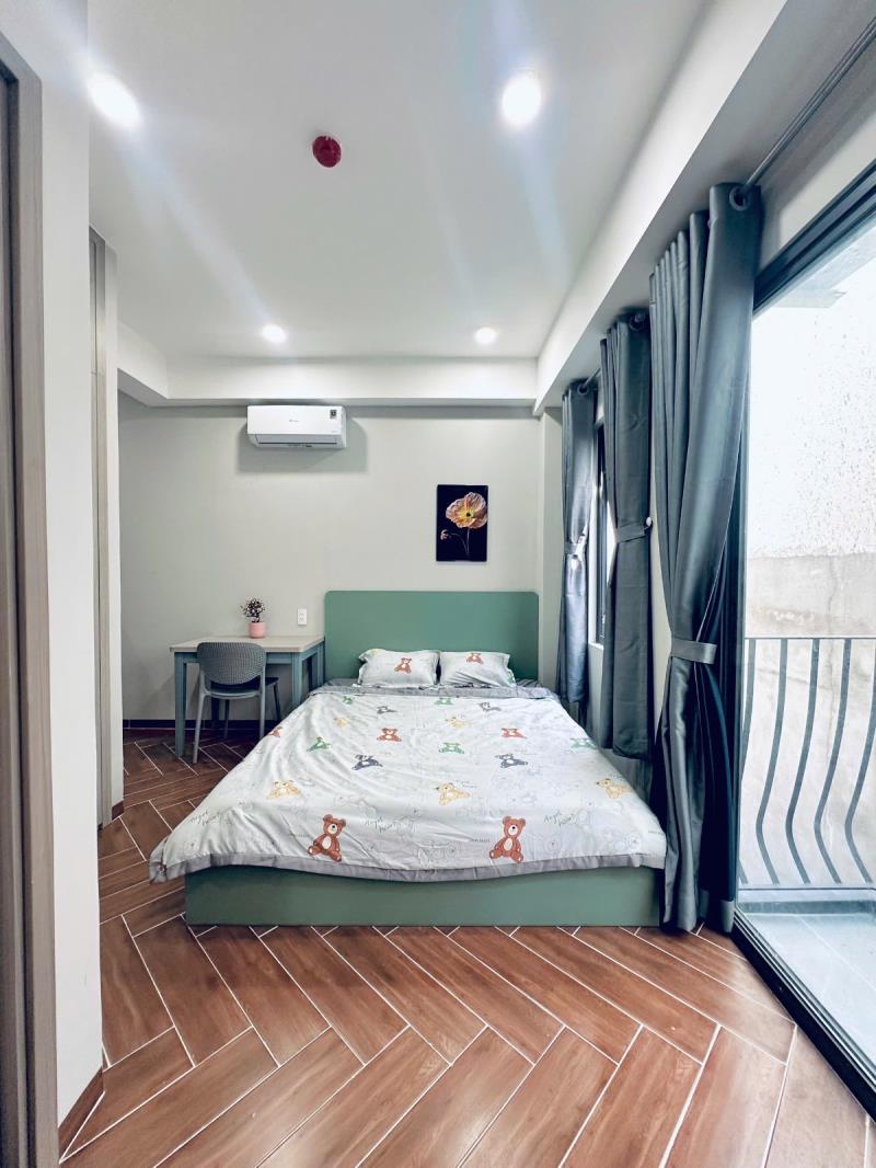 Căn hộ ban công lớn - máy giặt riêng - xa bếp - full nội thất cao cấp ở bùi đình tuý, bình thạnh gần hàng xanh, uef hiu hutech, giáp quận 1 - 2