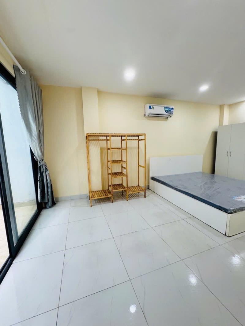 Thuê ngay căn hộ ban công mới 100% full nội thất ngay khu ẩm thực phan xích long giáp quận 1,3 khu an ninh - 2