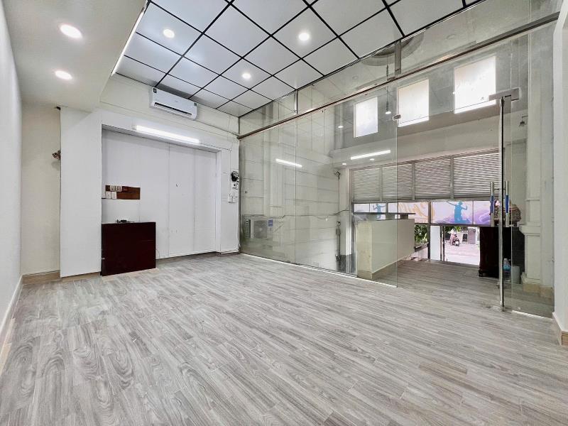 Chính chủ cho thuê mặt bằng ngay gần chợ lý phục man quận 7 - 2