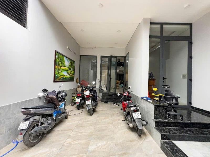 Nhà 3 tầng 6 x 19 khu vip đường số 53, ngay đường bờ kênh mới, khu phân lô bàn cờ - 3