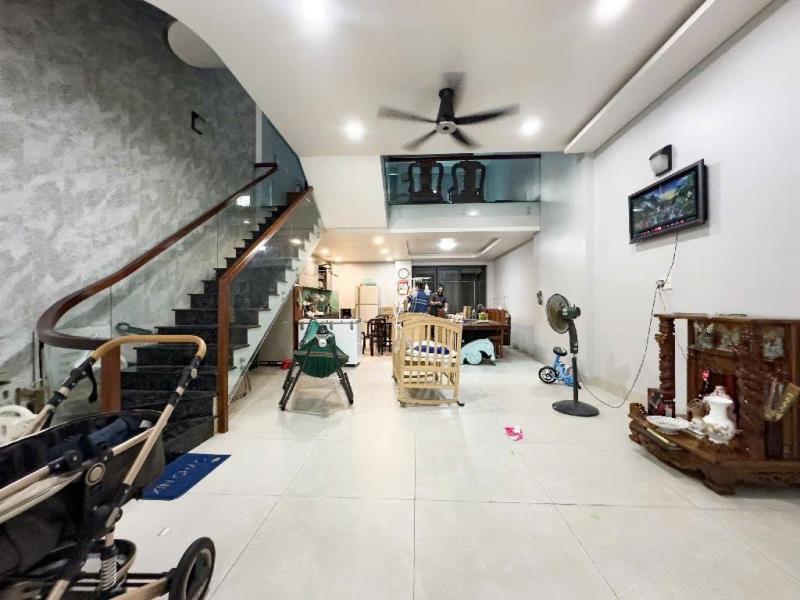 Nhà 3 tầng 6 x 19 khu vip đường số 53, ngay đường bờ kênh mới, khu phân lô bàn cờ - 4