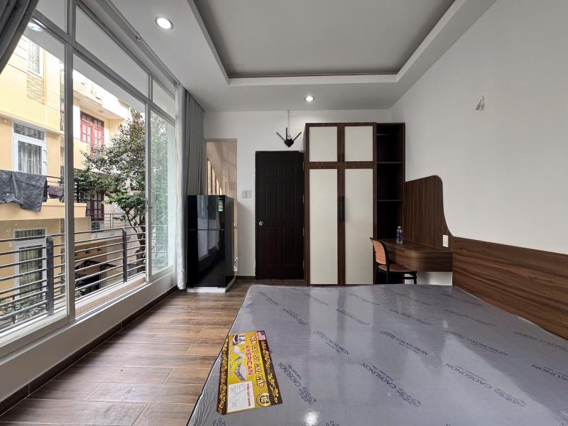 Cho thuê căn hộ ban công mới 100% gần chợ bà chiểu, tiện đi q1, q3, pn - 3