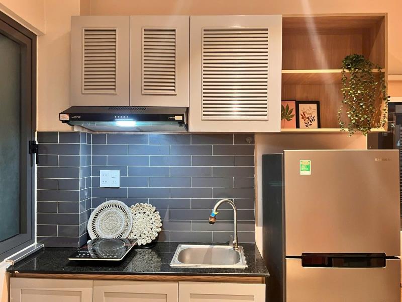 Cho thuê căn hộ dịch vụ 30m2 - studio full nội thất - tone ấm trầm ở gia đình , cặp đôi  - 4
