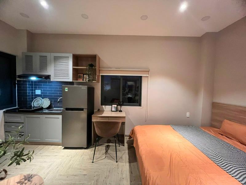 Cho thuê căn hộ dịch vụ 30m2 - studio full nội thất - tone ấm trầm ở gia đình , cặp đôi  - 2