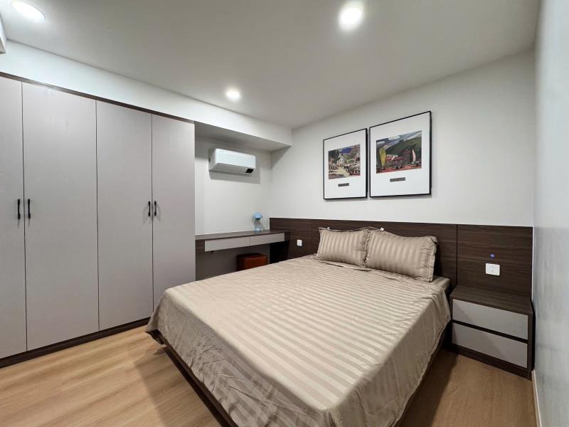 Cho thuê gấp - căn hộ 2 phòng ngủ, 2wc, thang máy - kế bên quận 1 - đinh tiên hoàng - 4