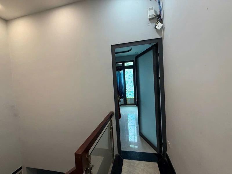 Nhà bán thống nhất 58m2, 2 tầng, hẽm xe hơi, sổ hồng riêng - 2
