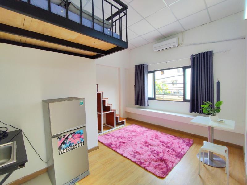 Gác lửng cửa sổ thoáng ngay nơ trang long - gần đại học văn lang