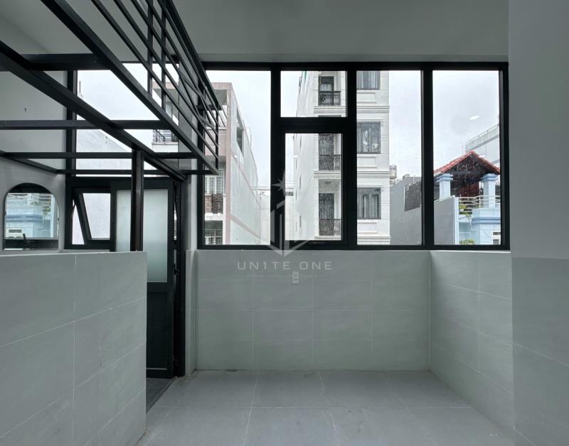 Phòng trọ duplex cửa sổ trời khu vực tân phú, gần đại học văn hiến, công thương, phù hợp ở 2-3 người - 2