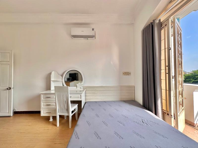 Cho thuê căn hộ mini ban công view toàn cảnh toà thang máy full nội thất xô viết nghệ tĩnh ngay hành xanh , tiện qua q1,q2 - 4