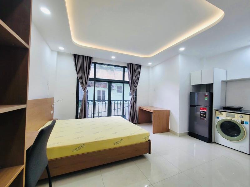 Thuê ngay căn hộ ban công máy giặt riêng ngay nguyễn thượng hiền gần khu phan xích long giáp quận 1,3 - 2