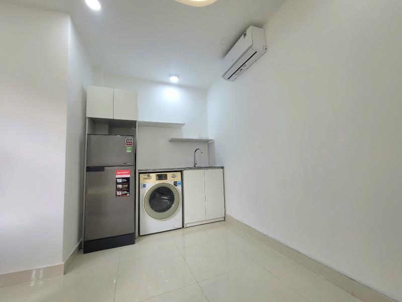 Thuê ngay căn hộ ban công máy giặt riêng ngay nguyễn thượng hiền gần khu phan xích long giáp quận 1,3 - 3