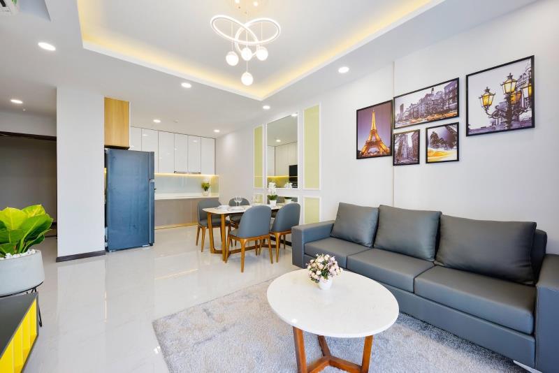 Cho thuê gấp căn hộ hùng vương plaza (có suất ô tô), dt: 130m² (3pn - 3wc), nội thất cao cấp - 3
