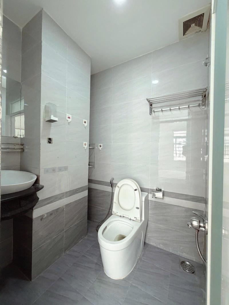 Cho thuê căn hộ - 35m2 - có ban công - full nội thất - gần đh văn lang - nguyễn xí, bình thạnh - 3