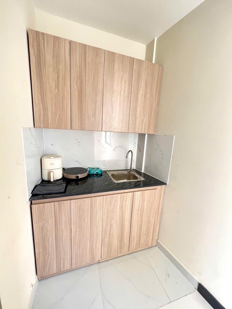Trống sẵn căn 1pn tách bếp thang máy 40m2 full nội thất cửa sổ đón nắng ngay chu văn an gần chợ bà chiểu giáp quận 1,3 mặt tiền đường , khu an ninh  - 3