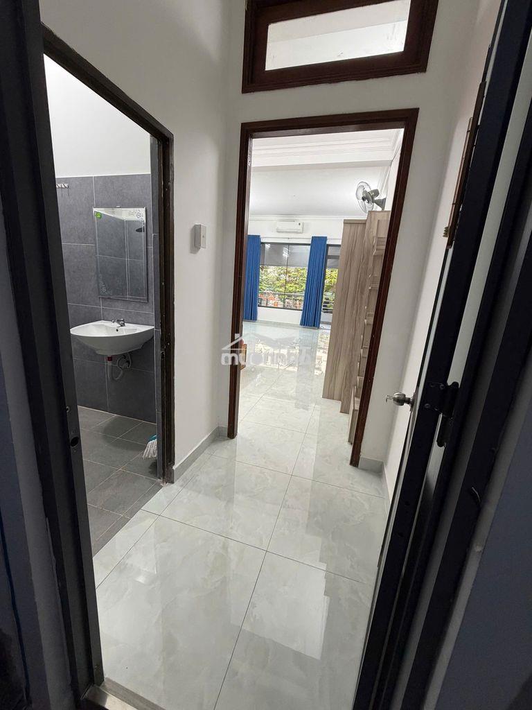 Phòng rộng, đặng thuỳ trâm, full nội thất, có ban công - 2