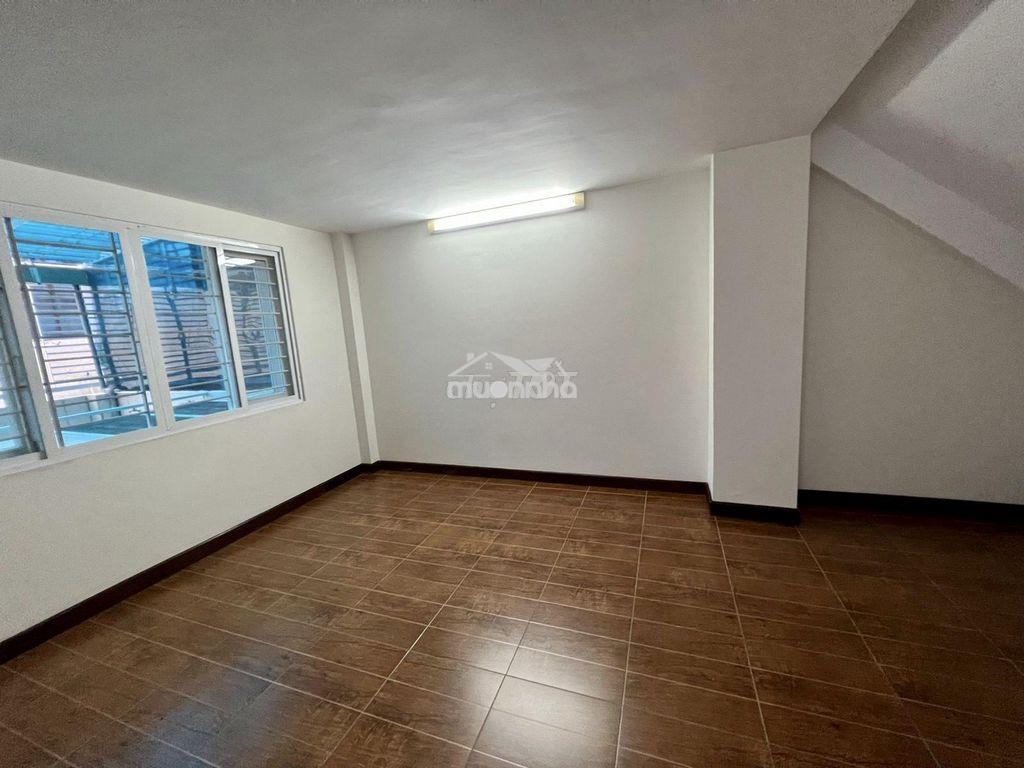Nhà đường cộng hòa  diện tích: 7x20m hầm trệt 3 lầu, có thang máy - 4