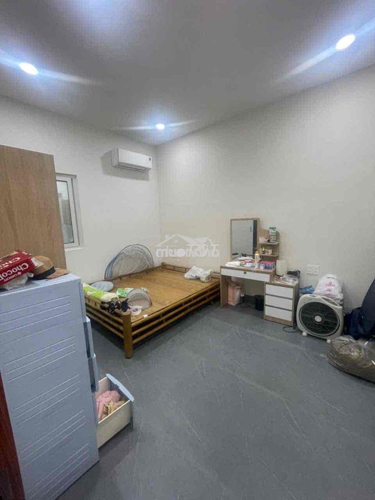 Gần chợ long trường - nguyễn duy trinh - nhà cấp 4 - 1pn rộng thoáng - 3