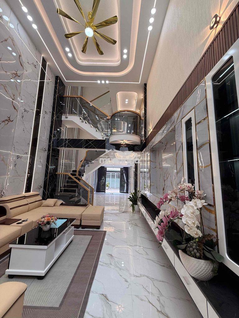 Nhà phố xây mới ngay ngã tư ga có ô chờ thang máy - 2