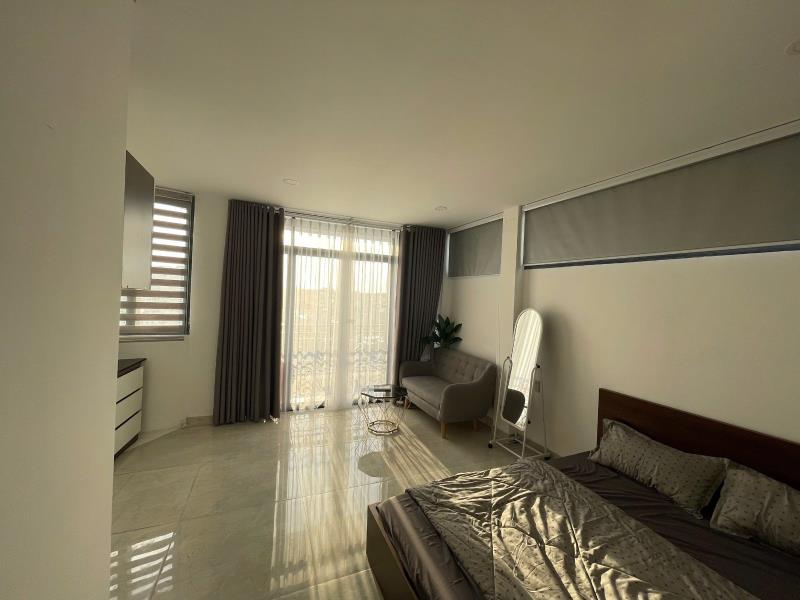 Căn hộ gần nguyễn văn đậu thang máy hầm xe bancol lớn siêu rộng 30m2