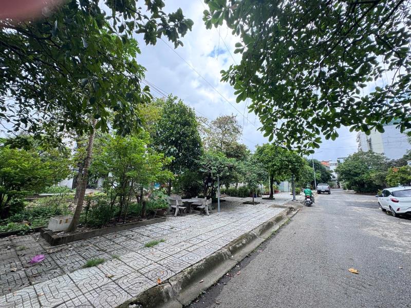 Bán nhà 4 tầng 100m2 mặt tiền kdc thới an - q12- đối diện công viên - 2