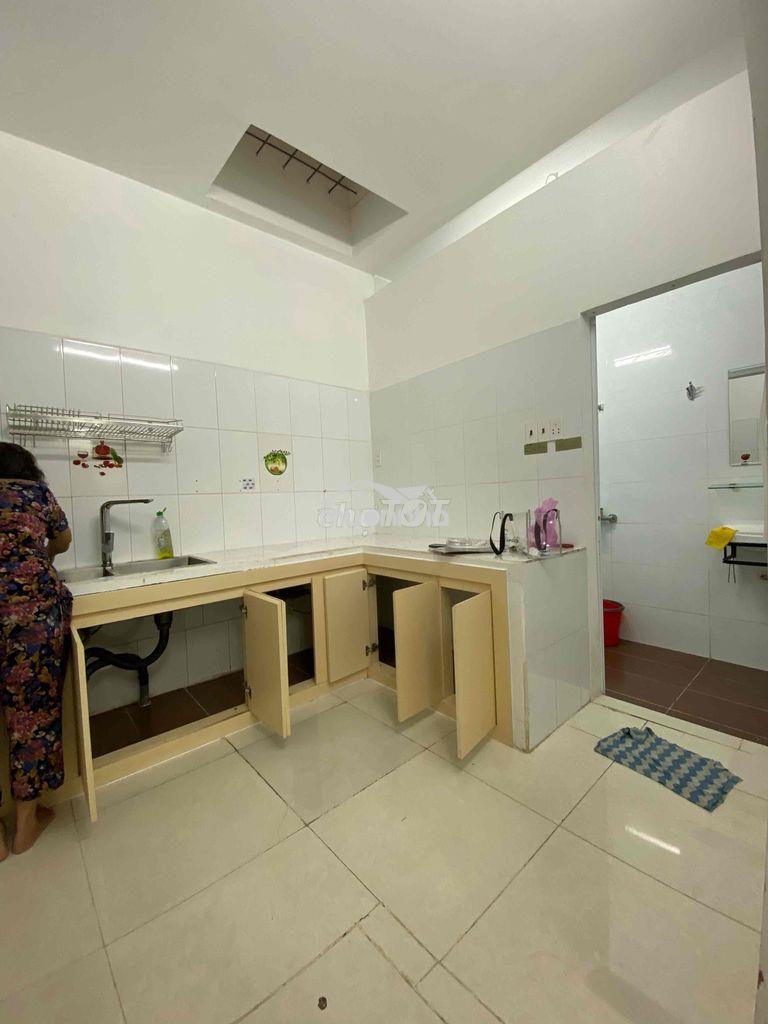 Cho thuê nhà lạc long quân cx phú bình q11 4 x 12-2 tầng-2pngủ 2wc 10t - 4