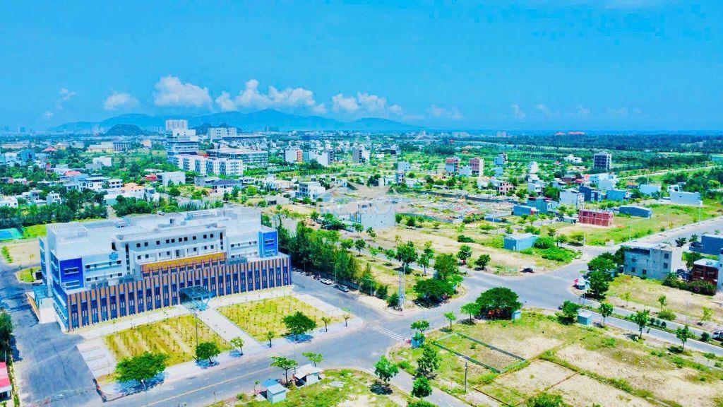 Sụp hầm đường 10m5, kẹp vệt cây xanh, ngay cổng đh y phan châu trinh - 2