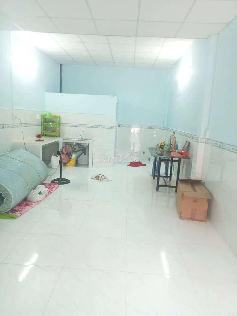 4*13. cấp 4 có 1pn. gần bệnh viện q12 - 2