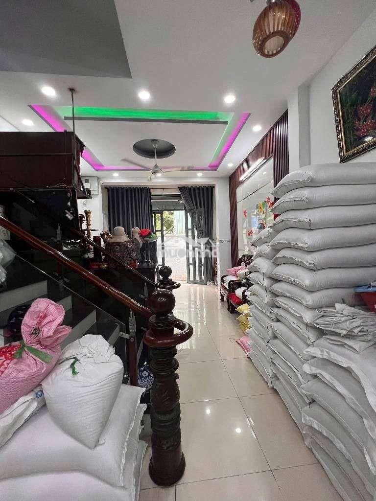 Chủ đại lý gạo bán nhà siêu đẹp 4 tầng ngay bà điểm hóc môn, 4 tỷ tl - 4