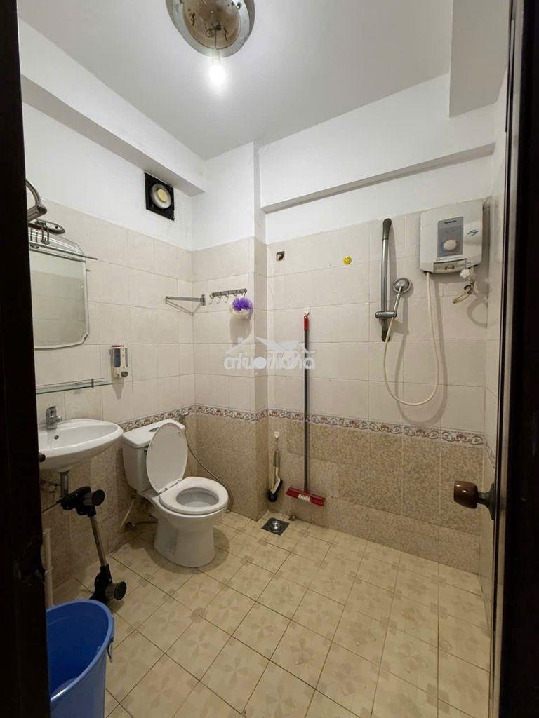 Cho thuê ch tôn thất thuyết 2pn 1wc quận 4 - 3