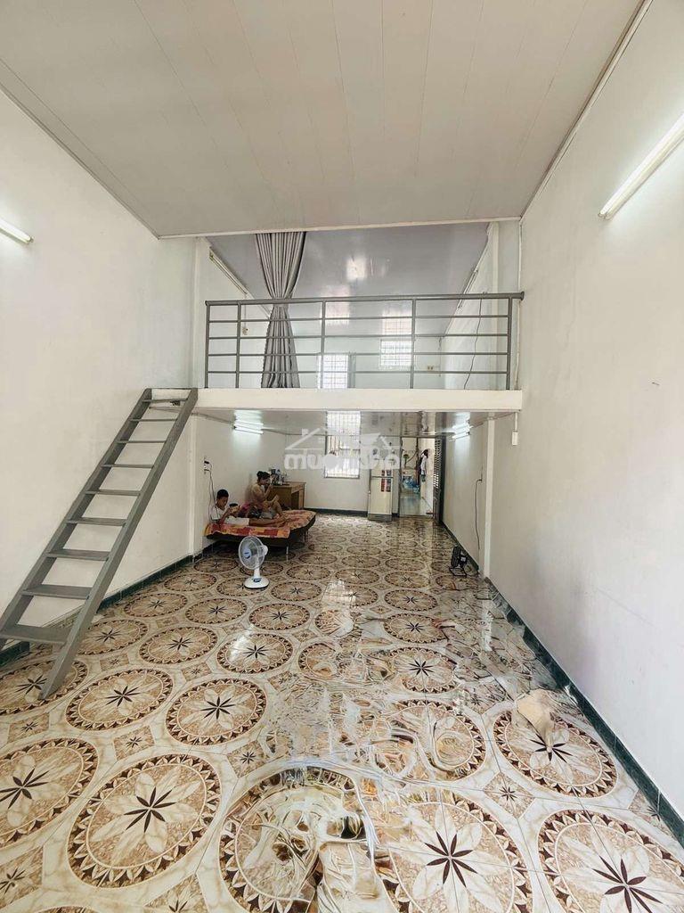 Căn hộ (4×18)×2 tầng 
-lầu 3 thang bộ
- nguyễn trãi p14q5 (đh y dược) - 2