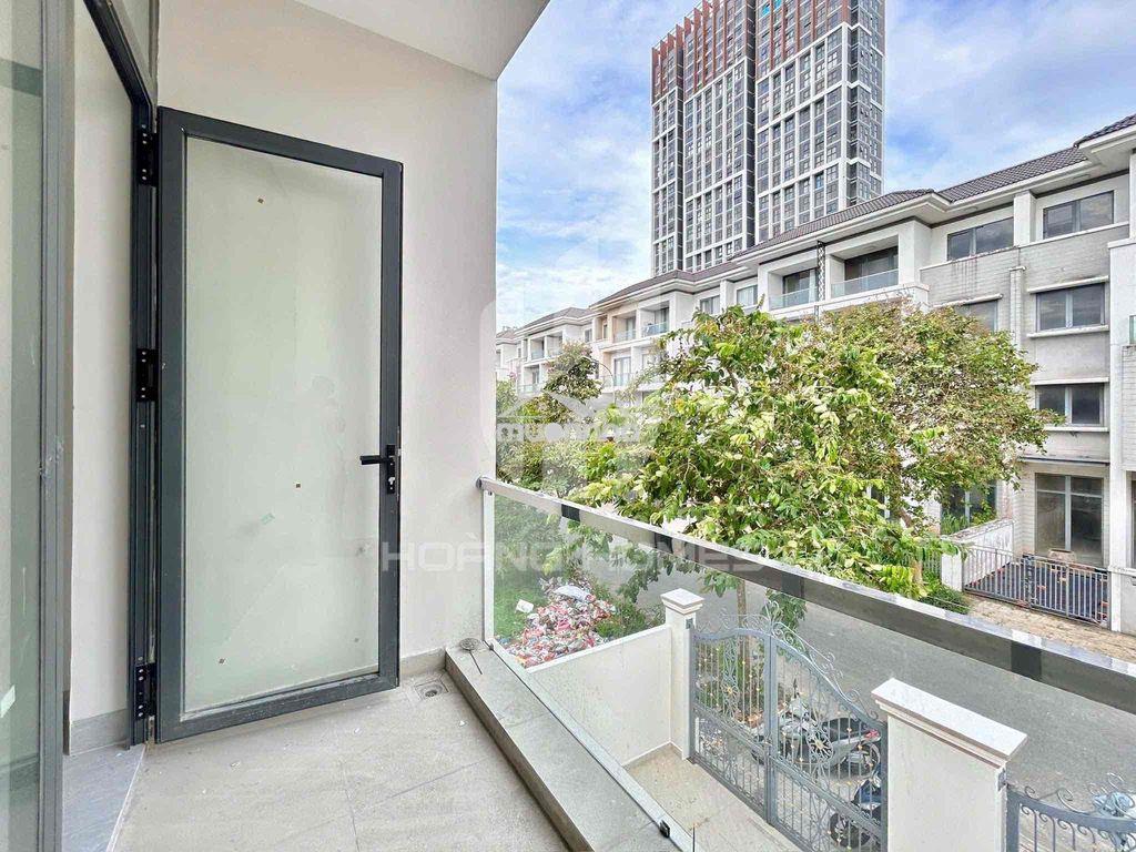 Studio rộng 30m2 thoáng mát - 2