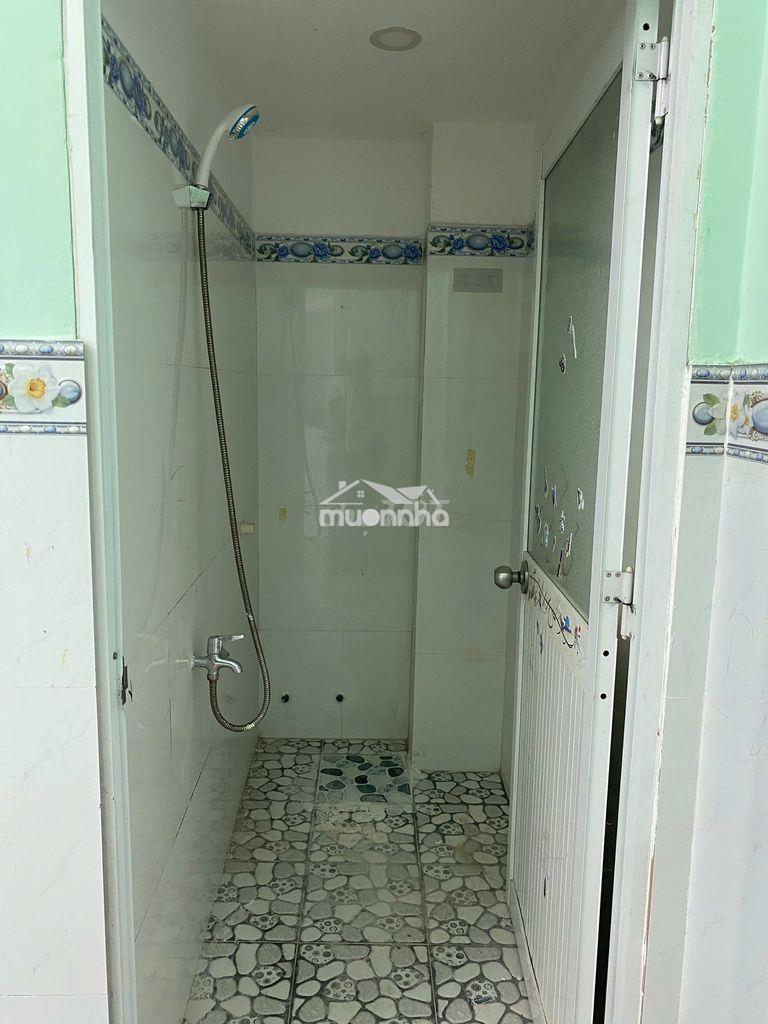 Cho thuê nhà mới xây, gía rẻ, 1trệt, 1lầu, q.4, 16m2 - 2