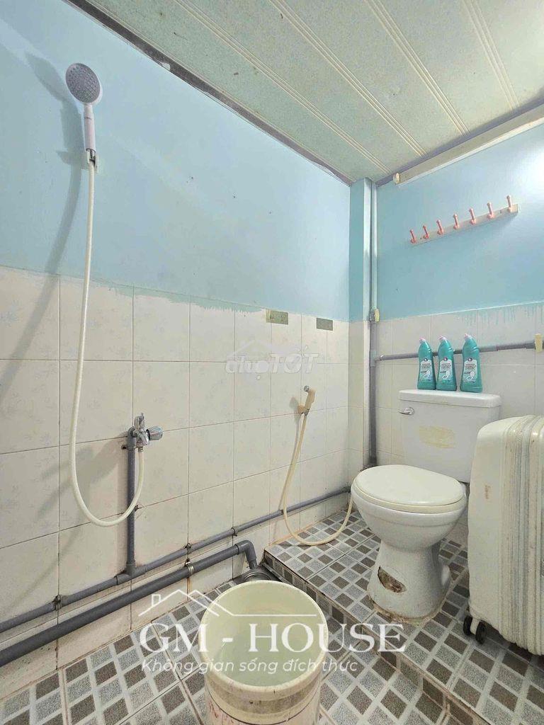 Căn 1pn nhà trống có máy lạnh rộng 40m2 gần khu phan xích long, quận 1 - 4