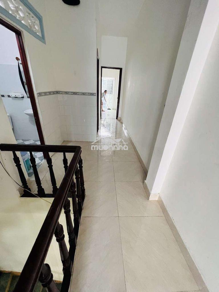 Cho thuê nhà 4 x16 m gồm 4 phòng ngủ hẻm thông xe hơi lê văn thọ gv 12 - 2