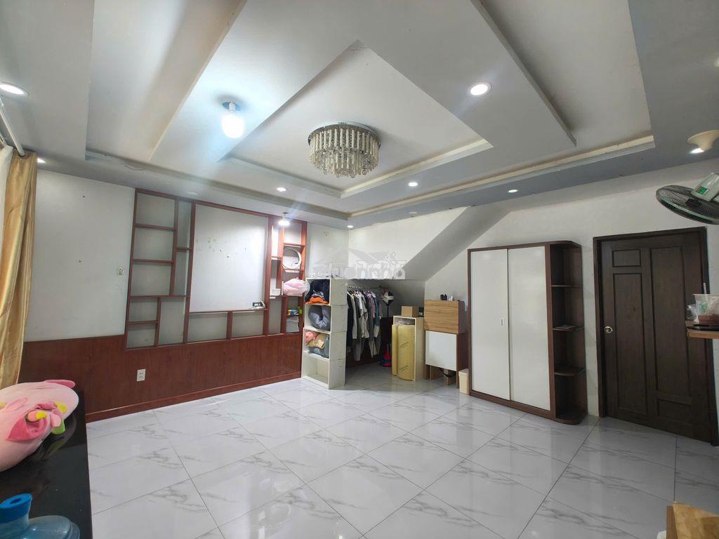 Cho thuê tầng trệt thích hợp làm văn phòng hoặc ở đều ok - 2