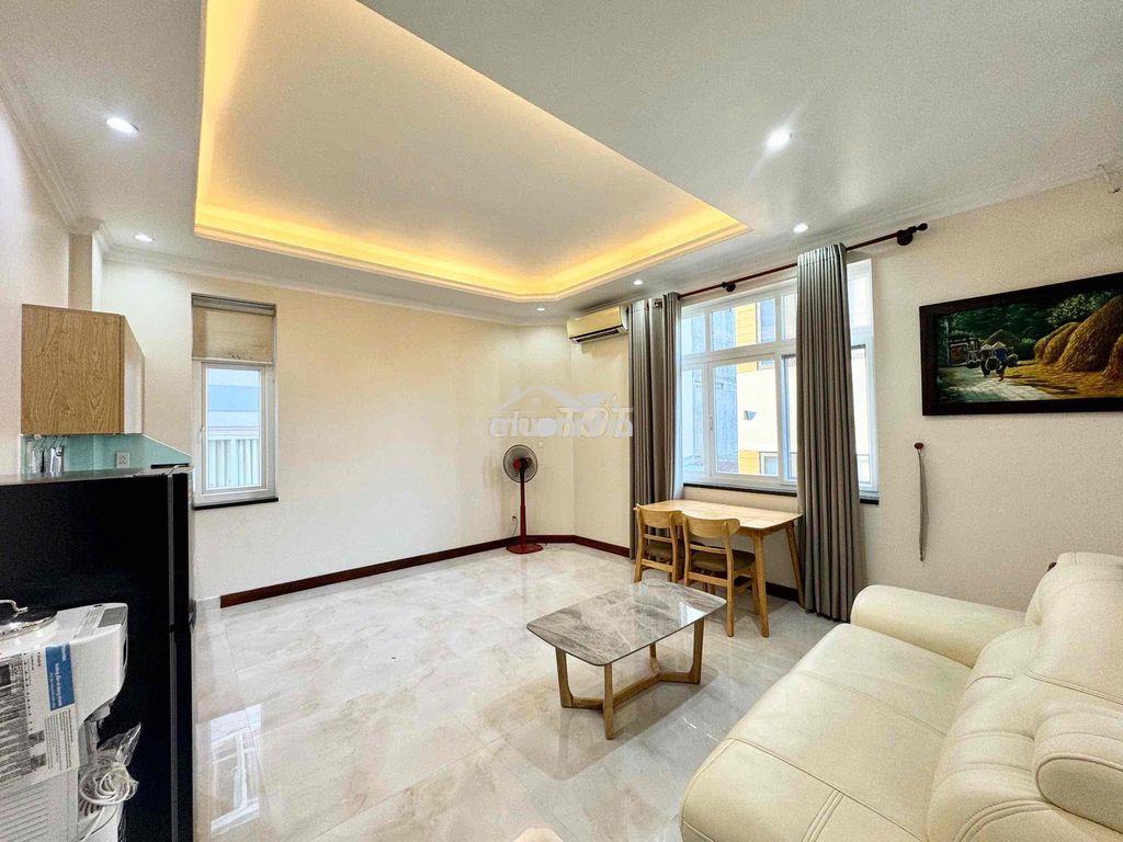 Căn hộ 1pn 60m2 siêu to fullnt từ a - z có cửa sổ to thoáng giáp q1 - 3