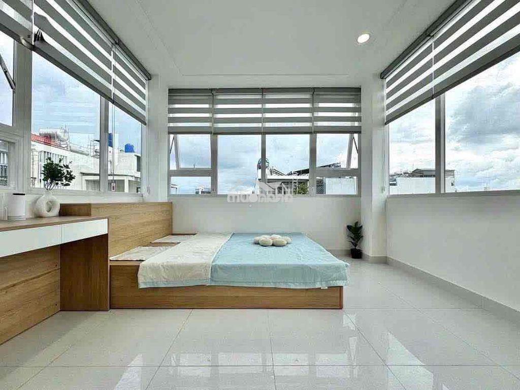 Phòng cửa sổ lớn ngay cống quỳnh - 2