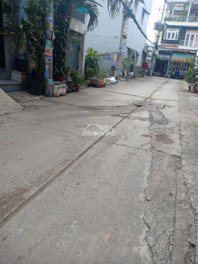 Nhà 8x20m, gác lửng ,1pn, có 3 pha , tỉnh lộ 10 giá 10tr/tháng - 3