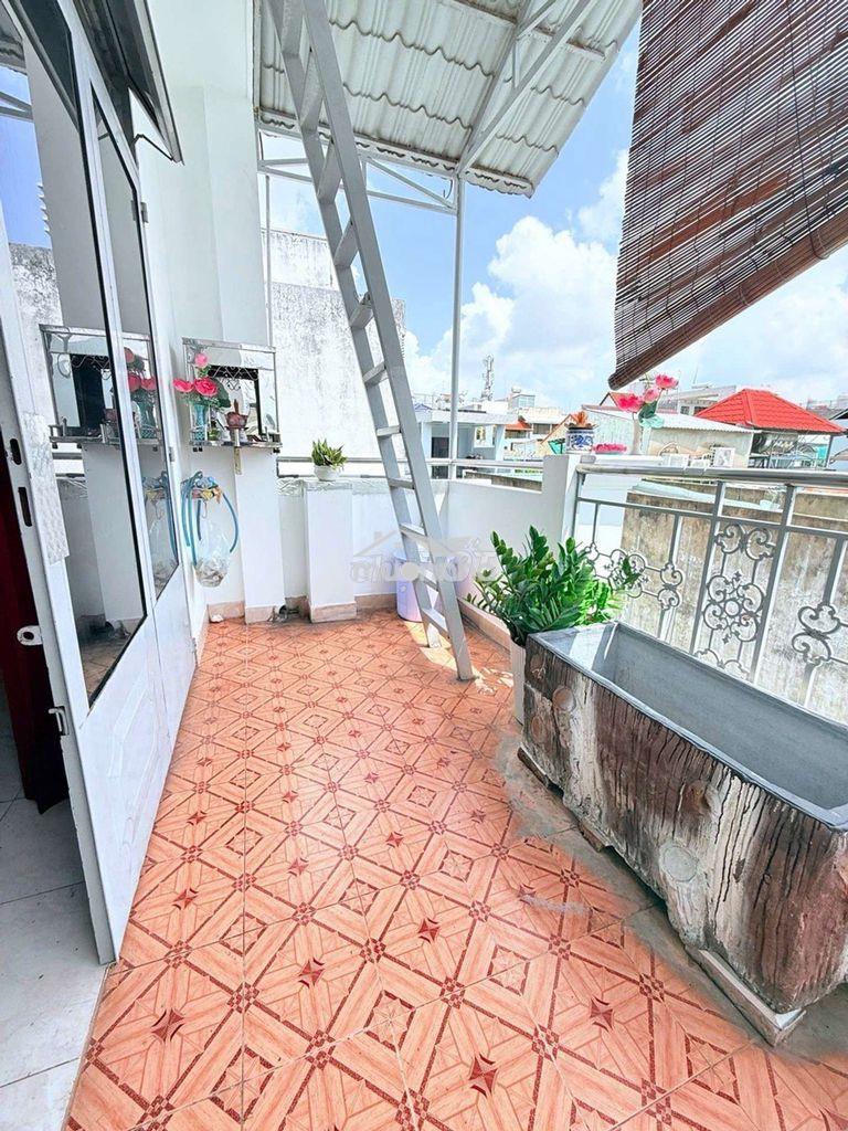 Quá hot - nhà lô góc 61m2 - 3 tầng chỉ 6.2 tỉ - 2