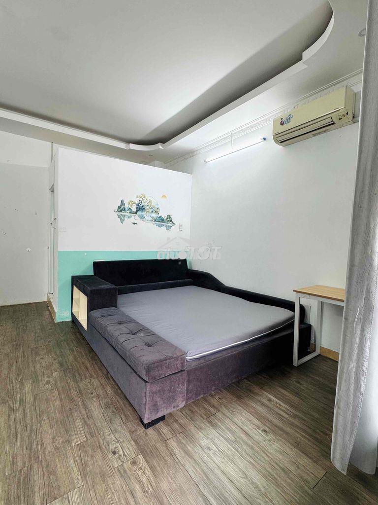 Ban công - tách bếp - máy giặt riêng - 1pn - 3