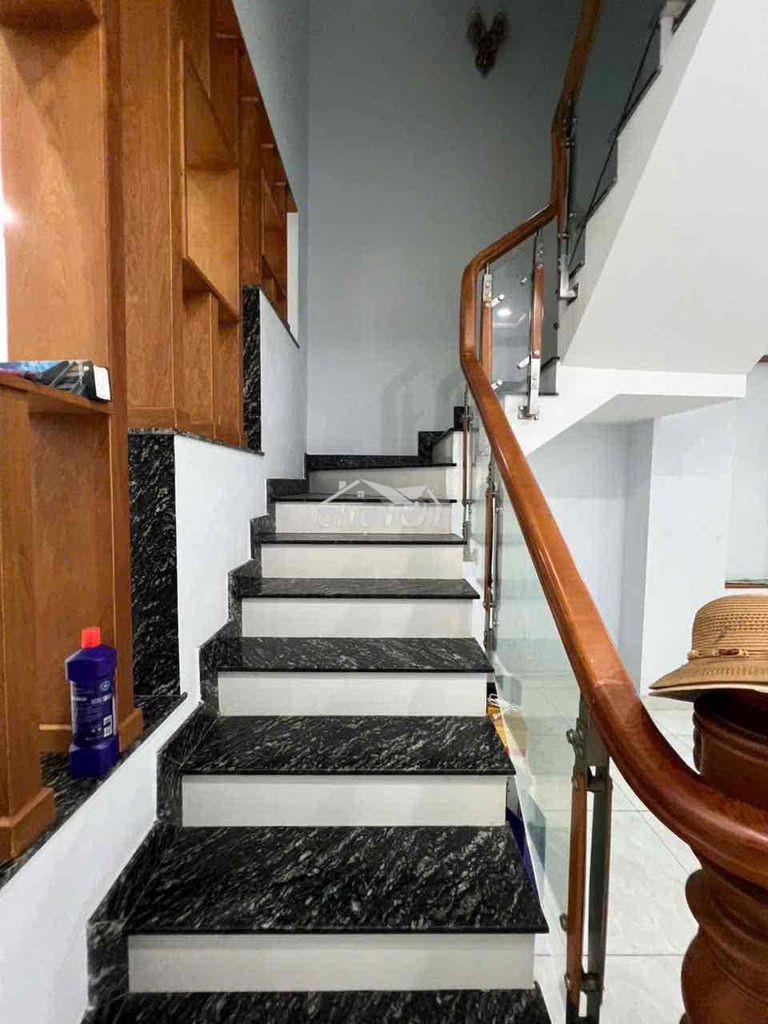 Nhà cho thuê mới 99% có máy lạnh, văn cao tân phú - 4