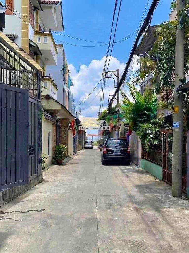 Quận 7 - 6 tỷ 8 - xe hơi vào nhà - nhà 2 tầng 80m² - 3pn - ngay co.opm - 3
