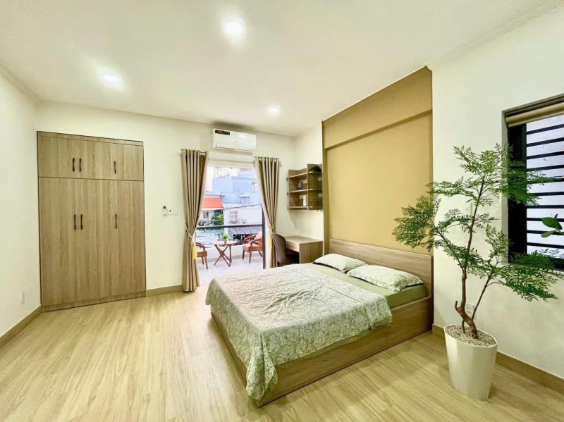 Phòng ban công 50m2 - tiếp giáp khu bà chiểu, quận 1, phú nhuận - full nt mới - tách bếp - 3