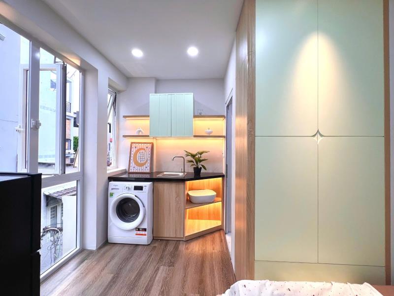 Phòng trọ mới cửa sổ thoáng máy giặt riêng bếp xa siêu đẹp đường huỳnh văn bánh gần ufm, ueh, đại học sư phạm tiện qua quận 1, quận 3 - 2