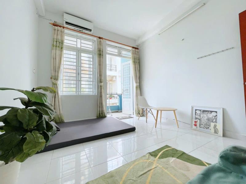 Cho thuê căn hộ 2pn tại mặt đường nguyễn thái sơn - gò vấp - có ban công - thoáng mát mà chỉ có 7x - 3