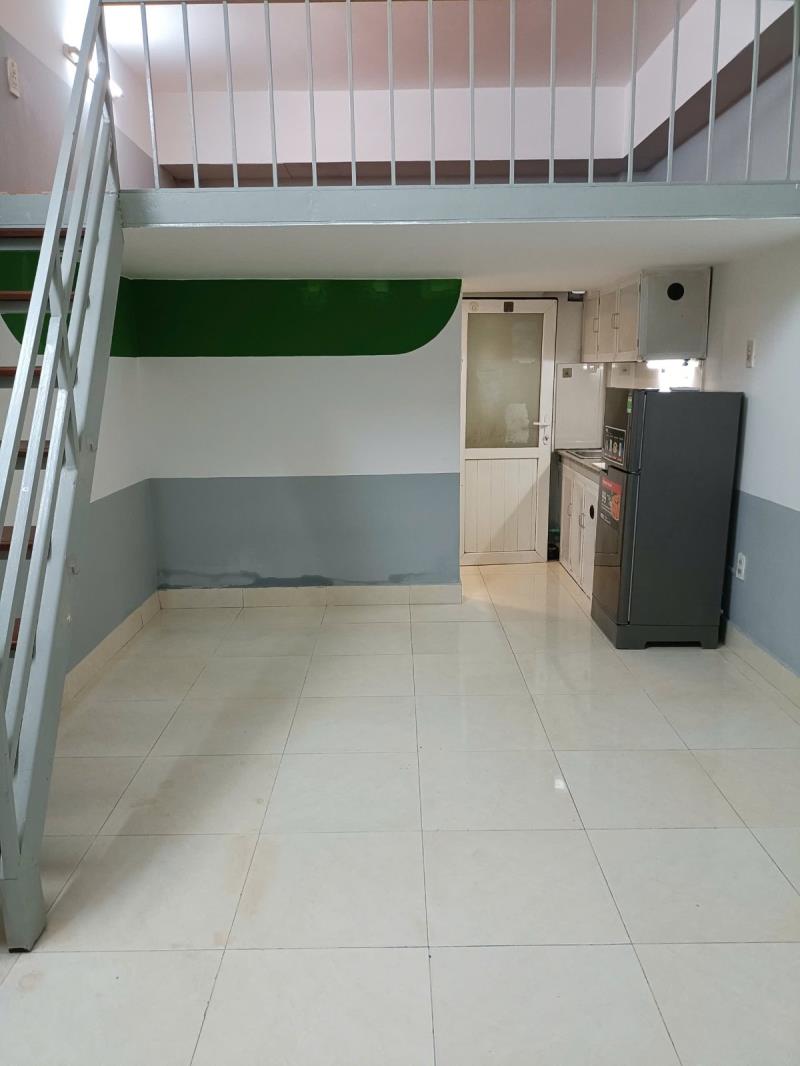 Phòng có gác tại bùi văn ba quận 7 - 3