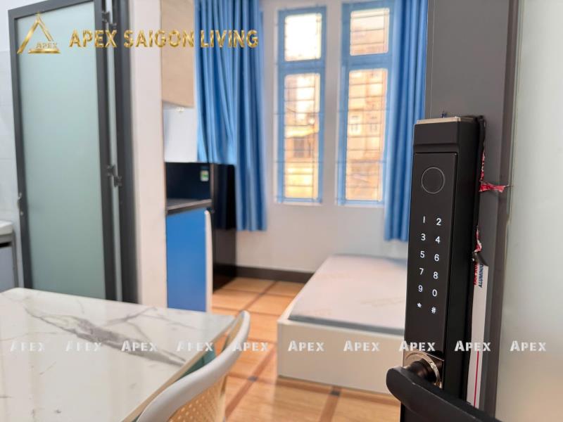 Căn hộ studio mới full nội thất - có ban công - gần hàng xanh - nguyễn gia trí - bình thạnh - 2