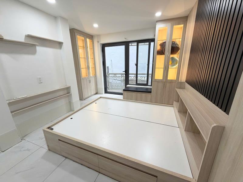Căn hộ cho thuê full nội thất - có ban công - gần hàng xanh - xô viết nghệ tĩnh - bình thạnh - 3