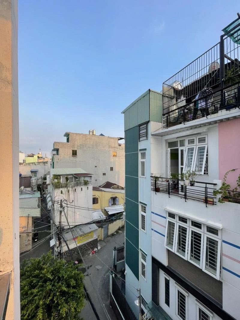 Cho thuê căn hộ bancon thoáng- giáp quận 1 -máy giật riêng- tăng bạc nổ - bình thạnh - 3