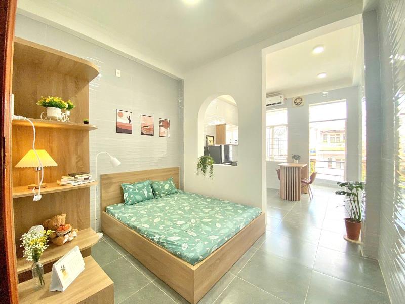 🧨Siêu phẩm 1pn tách bếp - ban công kịch trần ngay khu ẩm thực phan xích long - 4